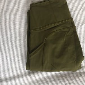 Size 4, olive, fast and free, 28” inseem